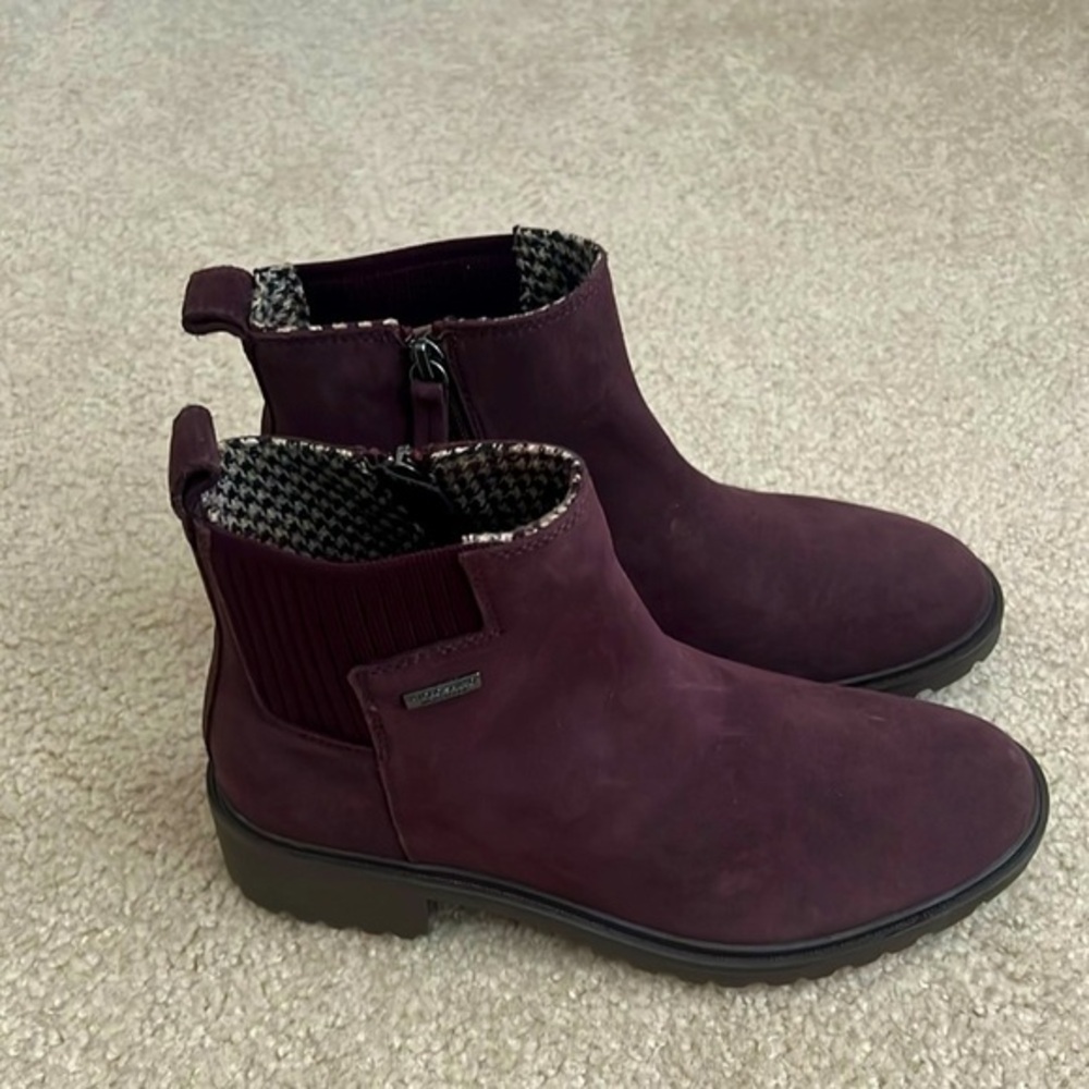 NEW Rockport Ryleigh Grace Waterproof Ankle Boots Chelsea‎ Style Plum Size 7 1/2